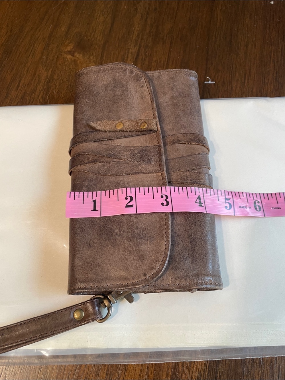 Idyllwind Brown Leather Fold-Over Wristlet Clutch wallet - Picture 9 of 9